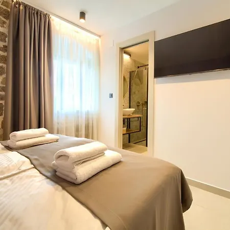 Portella Couette-café 4*
