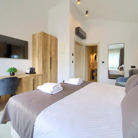 Couette-café Portella 4*