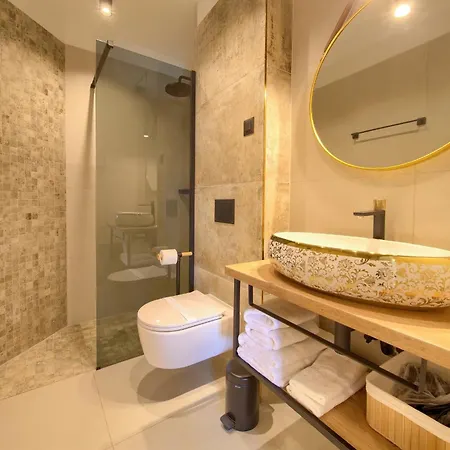 Couette-café Portella 4*