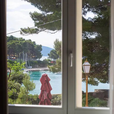 Portella Couette-café 4*