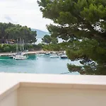 Portella 4*