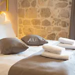 Portella Bed & Breakfast 4*
