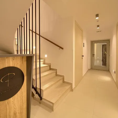 Portella 4*