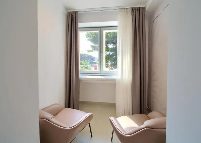 Bed & Breakfast Portella 4*
