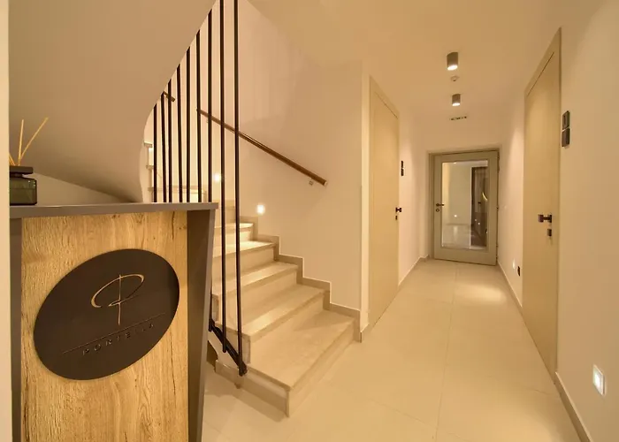 Portella 4*