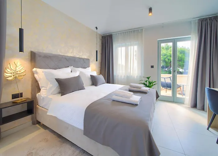 Portella Bed & Breakfast 4*