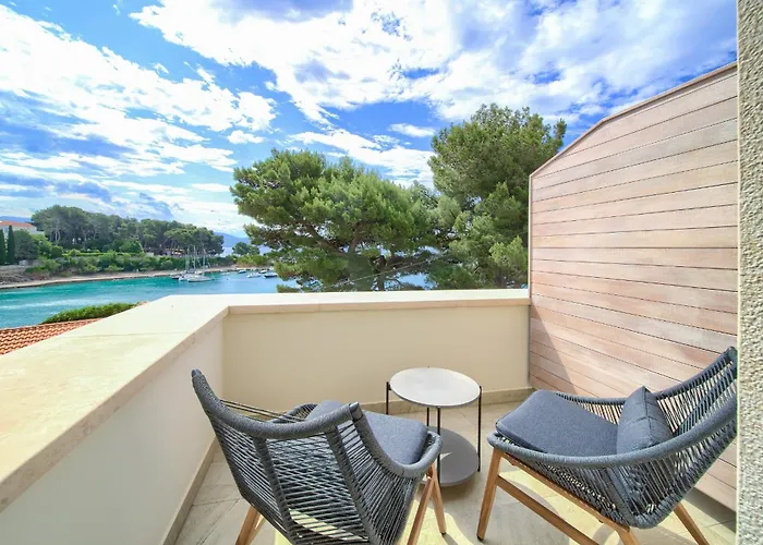 Portella Bed & Breakfast 4*