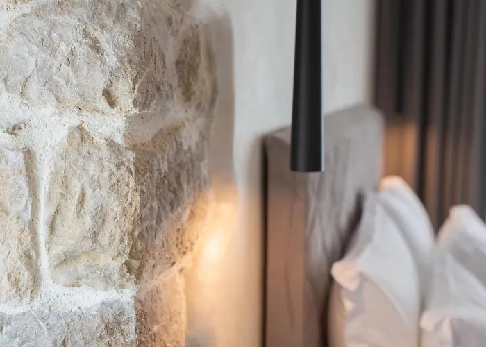Portella Bed & Breakfast 4*